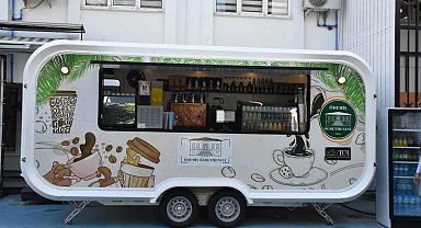 Ödemiş'te hem kafe hem afet mutfağı olan kahve karavanı