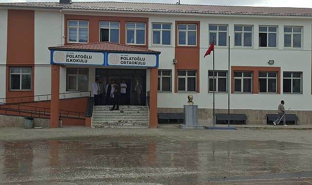 Öğrenci, okula tüfekle geldi
