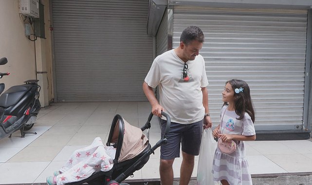 Okul alışverişini son güne bırakan veliler Eminönü'nü tercih etti