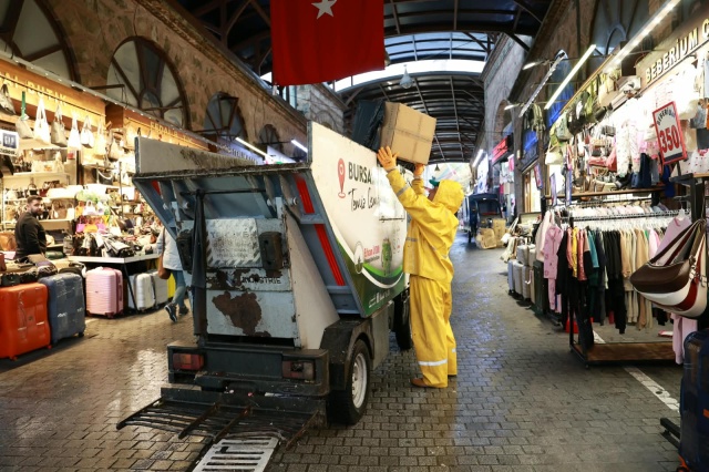 Osmangazi’de Günde Bin Yüz Ton Atık Toplanıyor