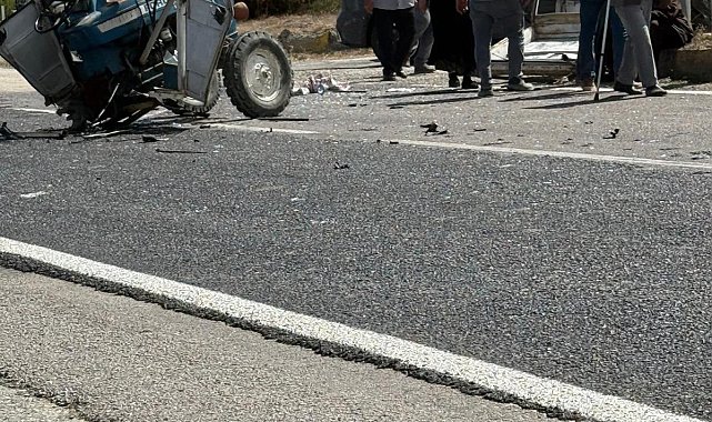 Otomobil ile çarpışan traktör ikiye bölündü