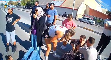 Otomobilin çarptığı polis memuru ve eşi yaralandı