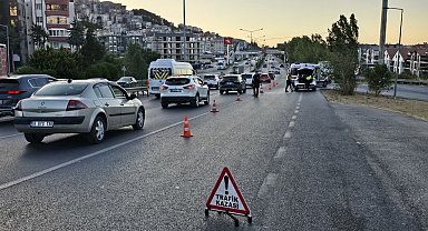 Otomobille çarpışan motosikletin sürücü yaralandı
