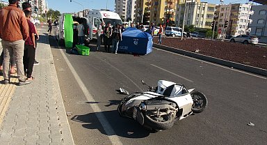 Otomobille çarpışan motosikletin sürücüsü öldü