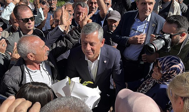 Özel, Ardahan'da kadınlarla buluştu