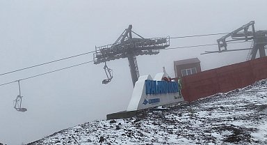 Palandöken'e kar yağdı