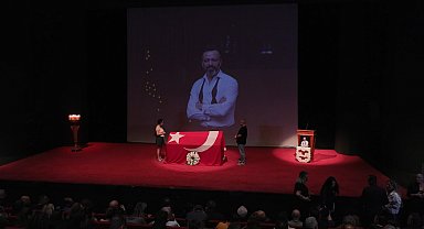 Serhat Kılıç için Harbiye Muhsin Ertuğrul Sahnesi'nde anma töreni yapıldı