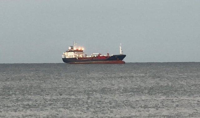 Silivri açıklarında batan gemi için arama kurtarma çalışmaları sürüyor