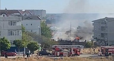 Silivri'de otluk alanda çıkan yangın söndürüldü