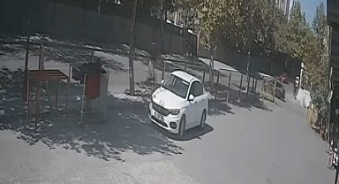 Silivri'de otomobilin çarptığı skuterin sürücüsü yaralandı