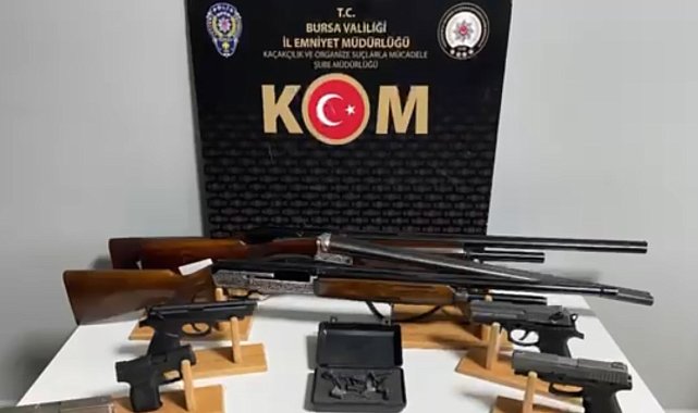 Suç örgütleriyle bağlantısı olan şüphelilere operasyon; 10 gözaltı