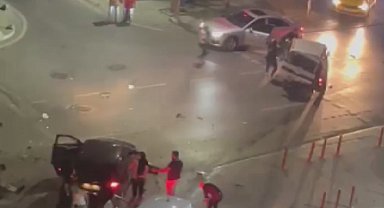 Sultangazi'de 3 aracın karıştığı zincirleme kaza: 5 yaralı