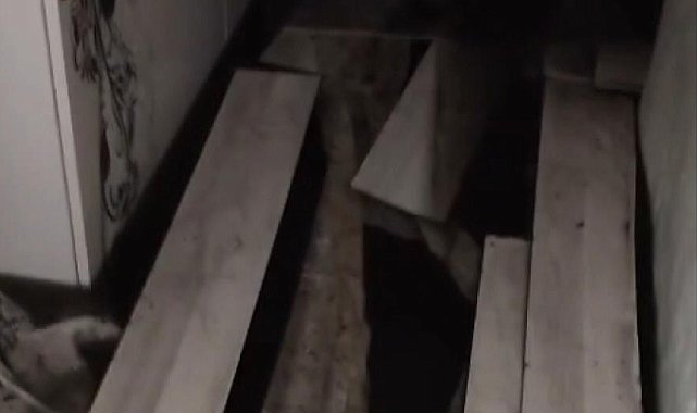 Sultangazi'de bodrum katlarını su bastı; ağlayarak yetkililerden yardım istedi