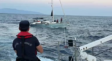 Sürüklenen yelkenli tekneyi, Sahil Güvenlik marinaya yanaştırdı