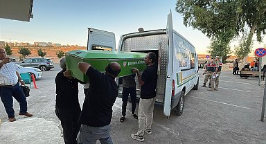 Taziye ziyareti dönüşü kazada ölen çift ile 2 çocuğu toprağa verildi
