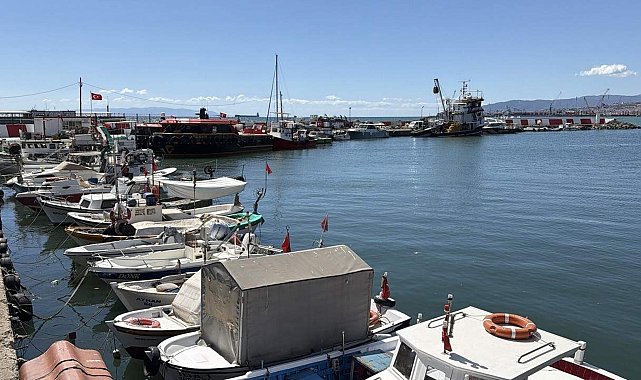 Tekirdağ'da kuvvetli poyraz nedeniyle balıkçılar 2 gündür denize açılamıyor