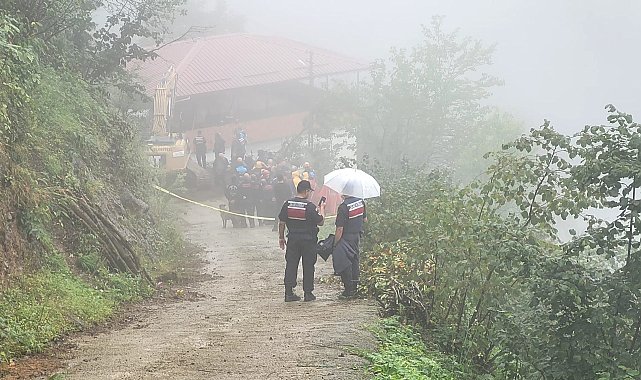 Trabzon'da heyelan; 1 kişi toprak altında kaldı