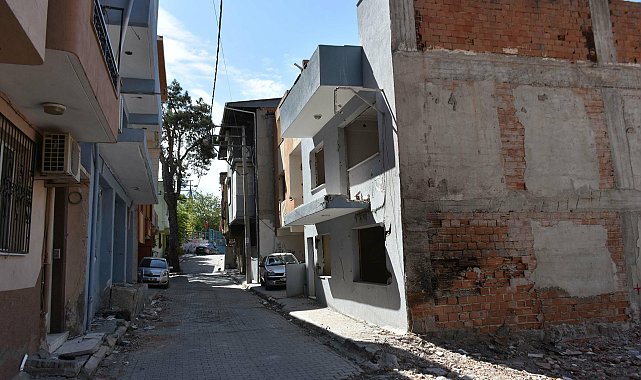 Tünel inşaatı nedeniyle tahliye ve yıkımlar, esnafın işlerini durma noktasına getirdi
