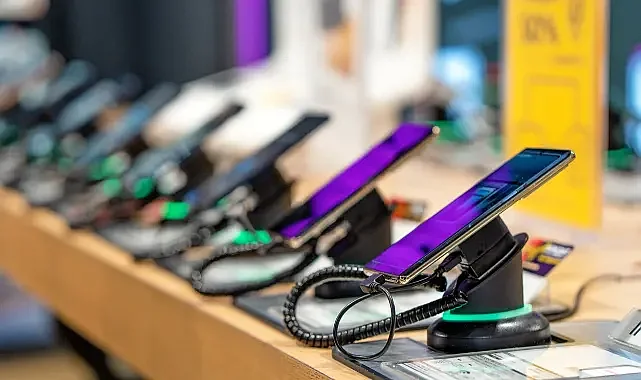 Türkiye'nin yerli ve milli telefonu geliyor!