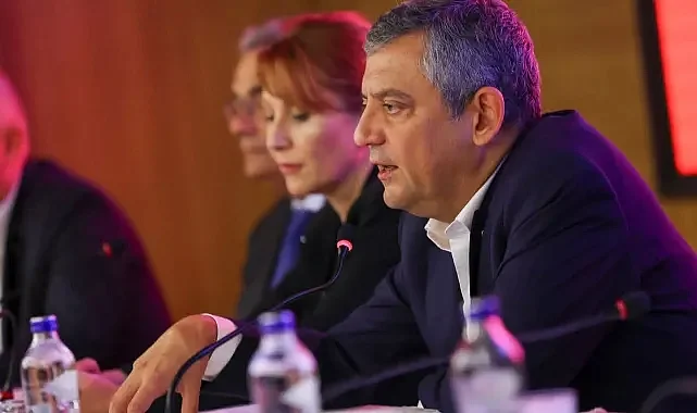 YENİ Parti’nin ismi değişecek mi? Özgür Özel ilk kez Bursa’da açıkladı