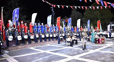 Yenişehir'de festival coşkusu: 88 Kişilik dev kadro sahnede