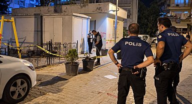 Yolda yürürken tabancalı saldırıda yaralandı