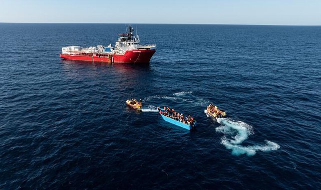 Yunanistan'da göçmenleri taşıyan tekne battı: 1 ölü, 25 kayıp