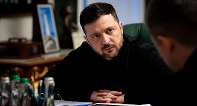 Zelenskiy: ABD yaptırım tasarısını onaylarken Rusya 8 bölgeyi vurdu