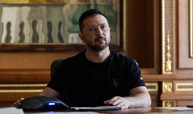 Zelenskiy: Rusya'nın petrol rafinerileri ve İHA tesislerini vurduk