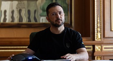 Zelenskiy: Rusya'nın petrol rafinerileri ve İHA tesislerini vurduk