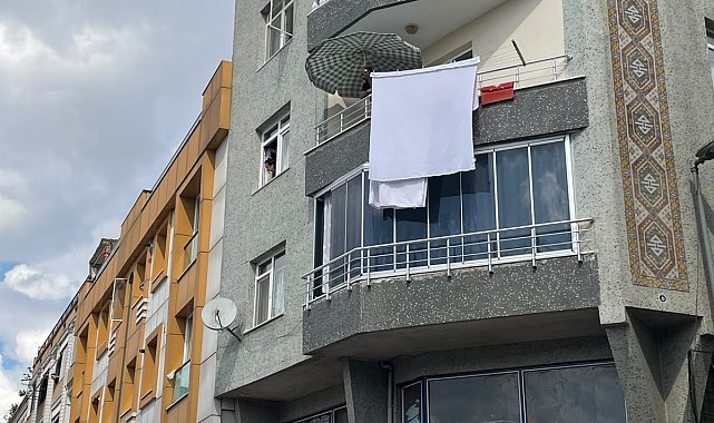 Zeytinburnu'nda temizlik yaparken 5'inci kattan düşen kadın öldü