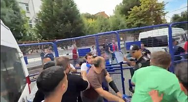 Zonguldak Kömürspor - Karabük İdman Yurdu maçında taraftarlar arasında arbede