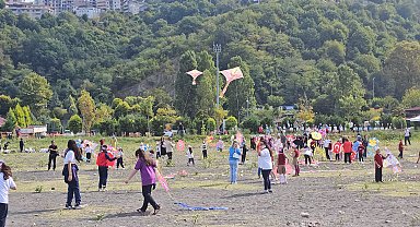 Zonguldak'ta uçurtmalar 'Filistinli çocuklar' için uçtu