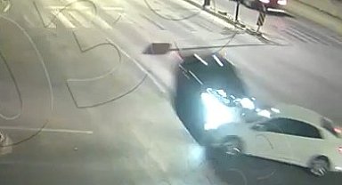 2 kişinin ölümüne neden olan alkollü sürücü, telefonla ilgilenip sağlık ekiplerine cipindeki hasarı sordu