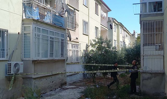 2'nci kattaki evinin balkondan düşüp yaralandı