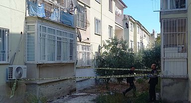 2'nci kattaki evinin balkondan düşüp yaralandı