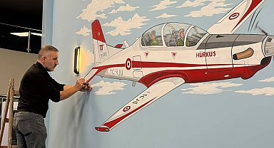 35 yıllık ressam, çocukların hayallerini çiziyor
