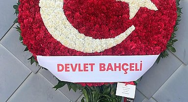 Bahçeli, TFF Başkanı Hacıosmanoğlu'na çiçek gönderdi