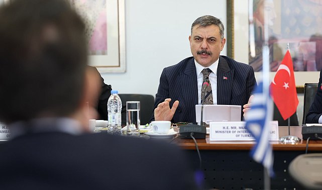 Bakan Çiftçi Yunanistan mevkidaşı Chrisochoidis ile bir araya geldi