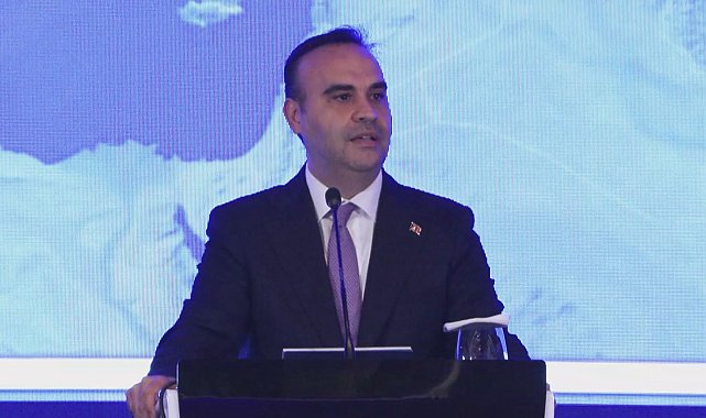 Bakan Kacır: Küresel imalat sanayi katma değerindeki payımızı iki katına çıkardık