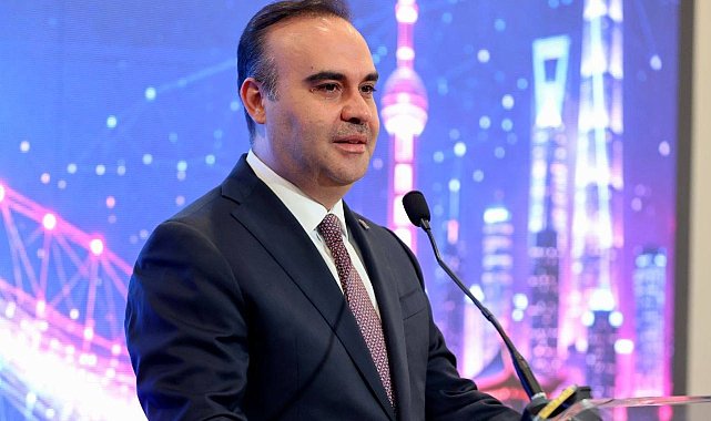 Bakan Kacır: Milli uzay vizyonumuz dünya ile buluşuyor