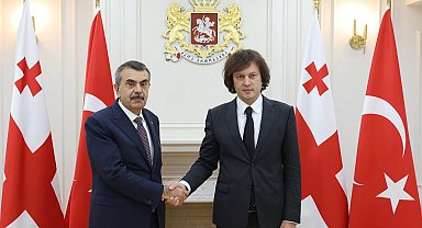 Bakan Tekin, Gürcistan Başbakanı Kobakhidze ile görüştü