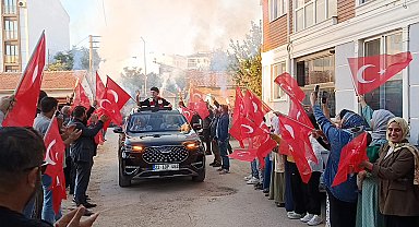 Balkan Şampiyonu Ahmet'e meşaleli karşılama
