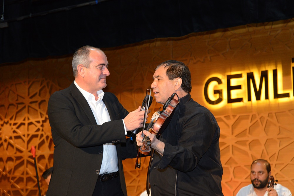 Başkan Sertaslan’dan Gemlikli müzisyenlere destek