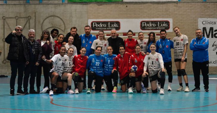 Bursa Büyükşehir Belediyespor Avrupa'da çeyrek final kapısını araladı