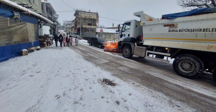 Bursa Büyükşehir’de kış mesaisi sürüyor