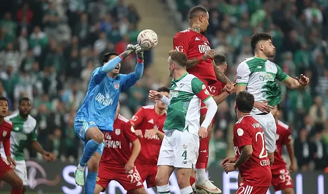 Bursaspor evinde rahat kazandı, zirveye çok yaklaştı!