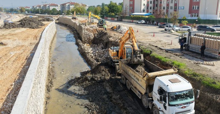 Büyükşehir'den Nilüfer'de kapsamlı dere ıslahı