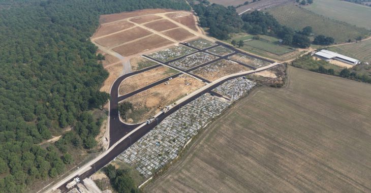 Büyükşehir, Erdoğanköy Kent Mezarlığı'nın yollarını yeniledi