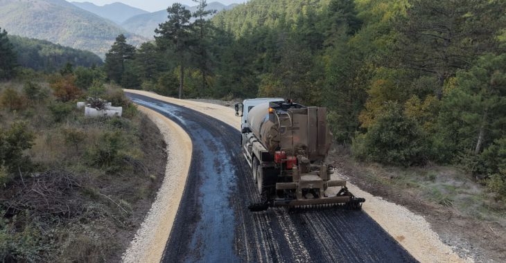 Büyükşehir, Osmangazi'de 10 kilometrelik yolu yeniledi